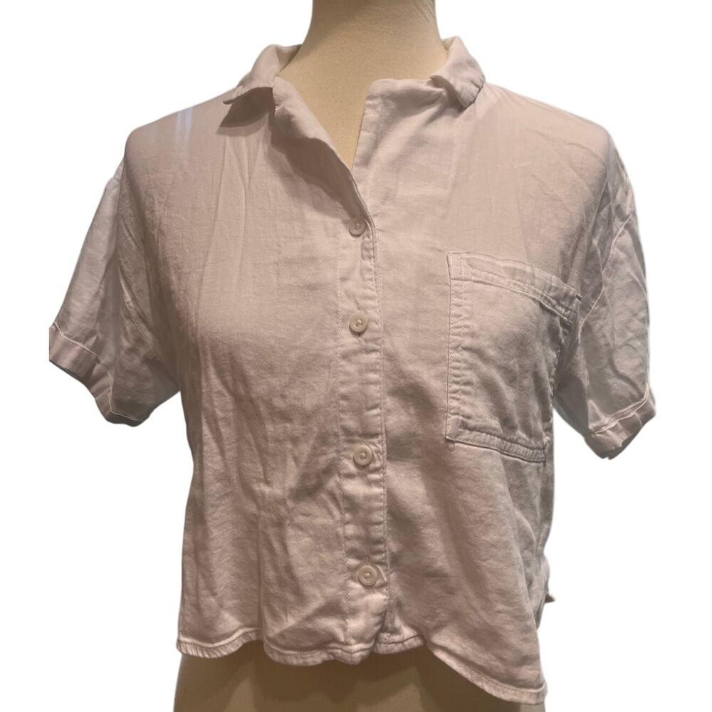 Women's White Button-down Crop Top